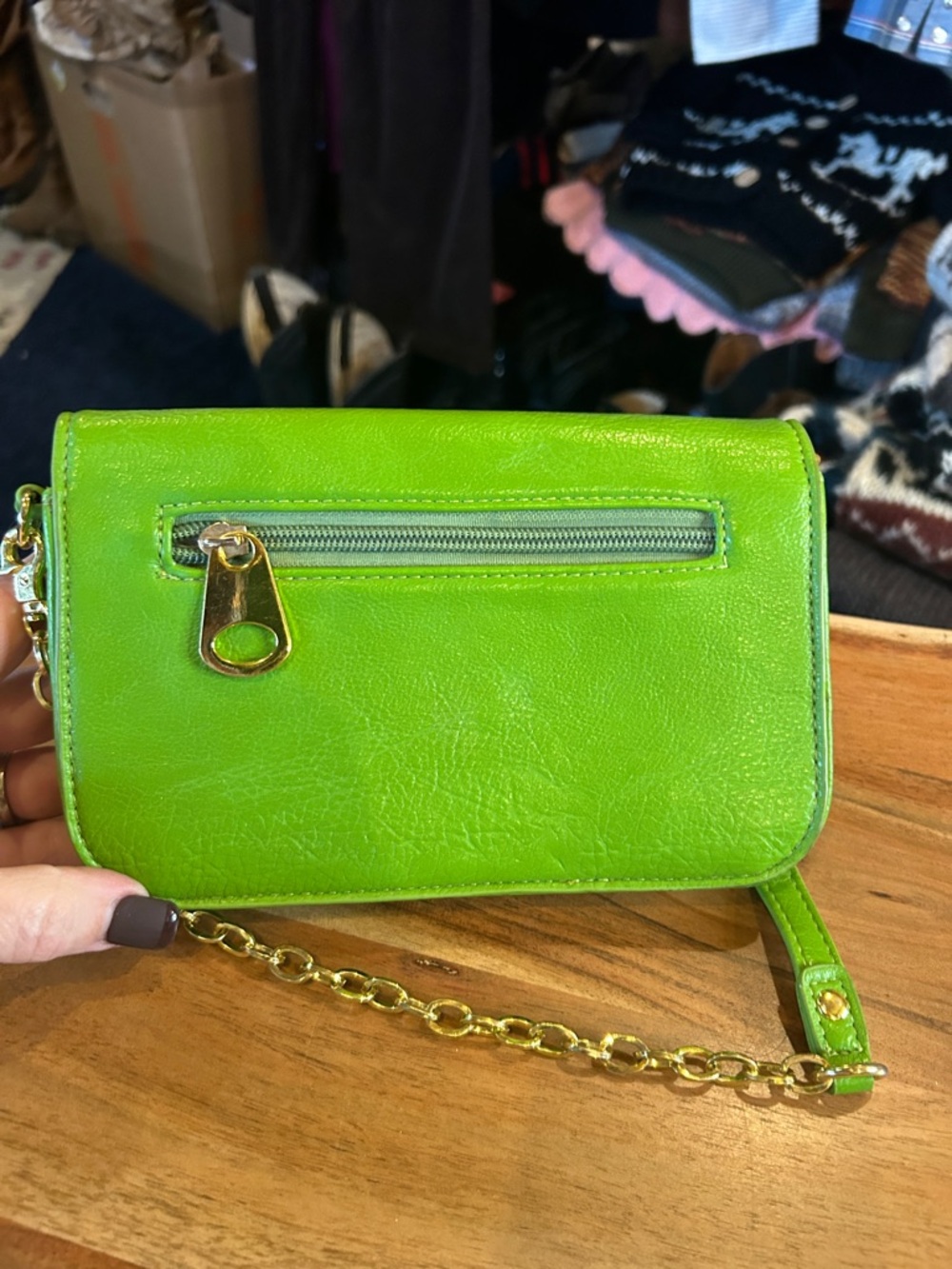 Vintage Baci Green Leather Crossbody Bag with Gold Hardware - Picture 6 of 9